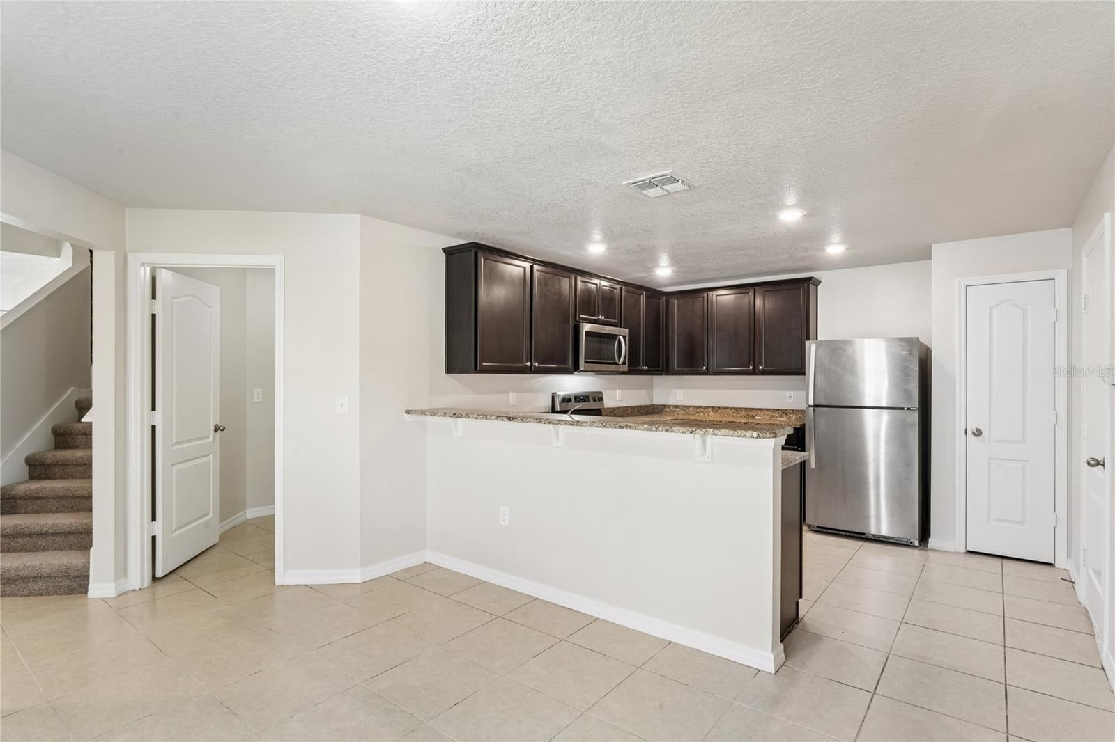 2427 Caspian Dr, Lakeland, FL 33805 photo