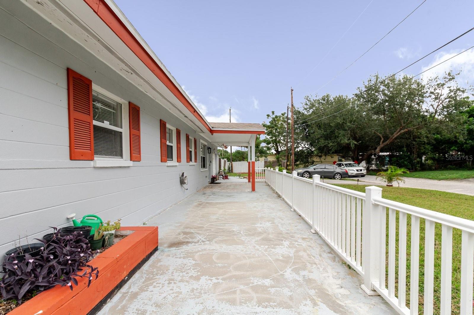 7200 8 St, Saint Petersburg, FL 33702 photo