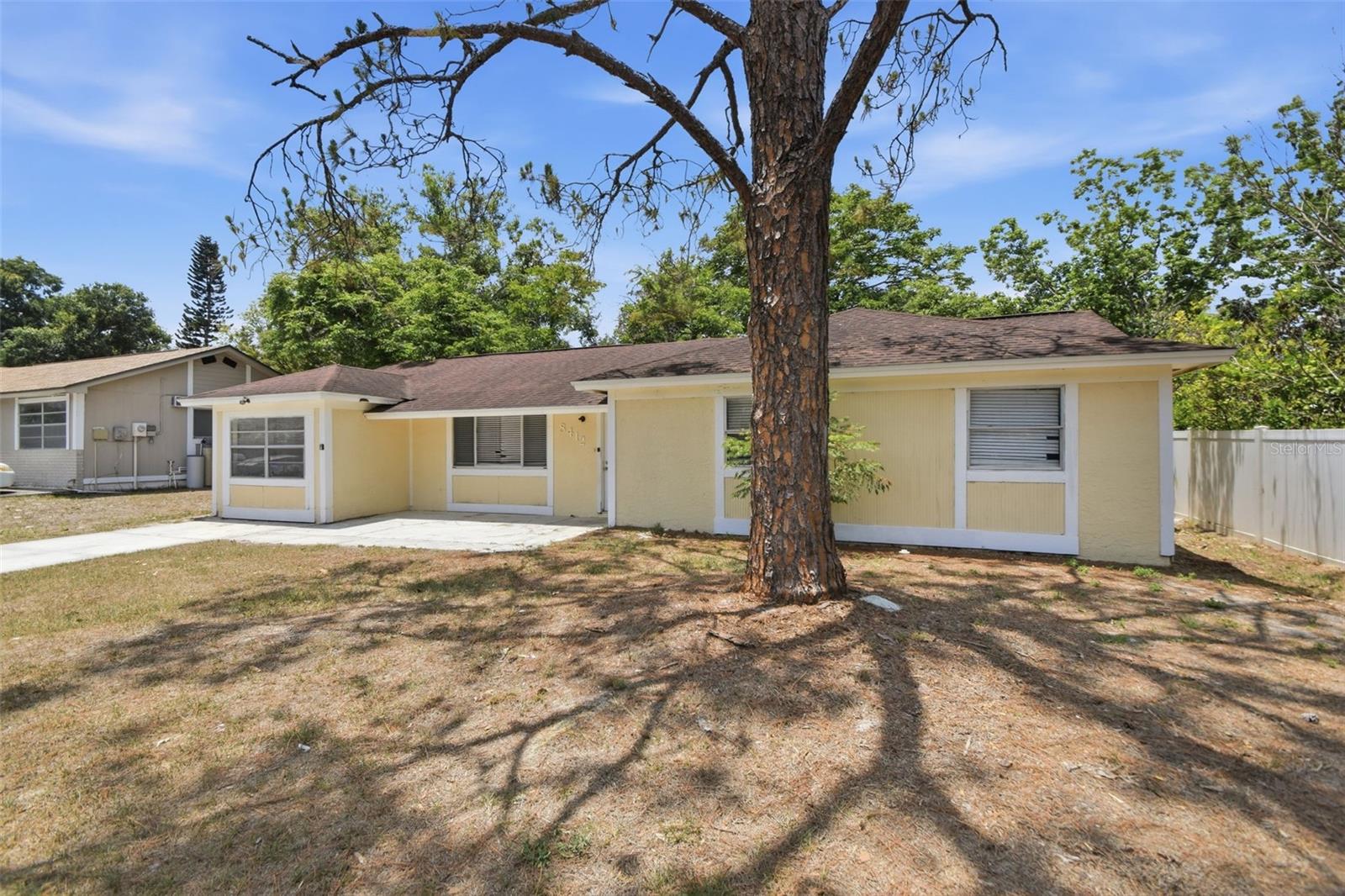 8412 Renald Blvd, Tampa, FL 33637 photo
