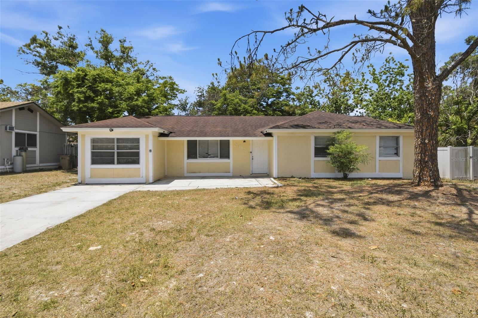 8412 Renald Blvd, Tampa, FL 33637 photo