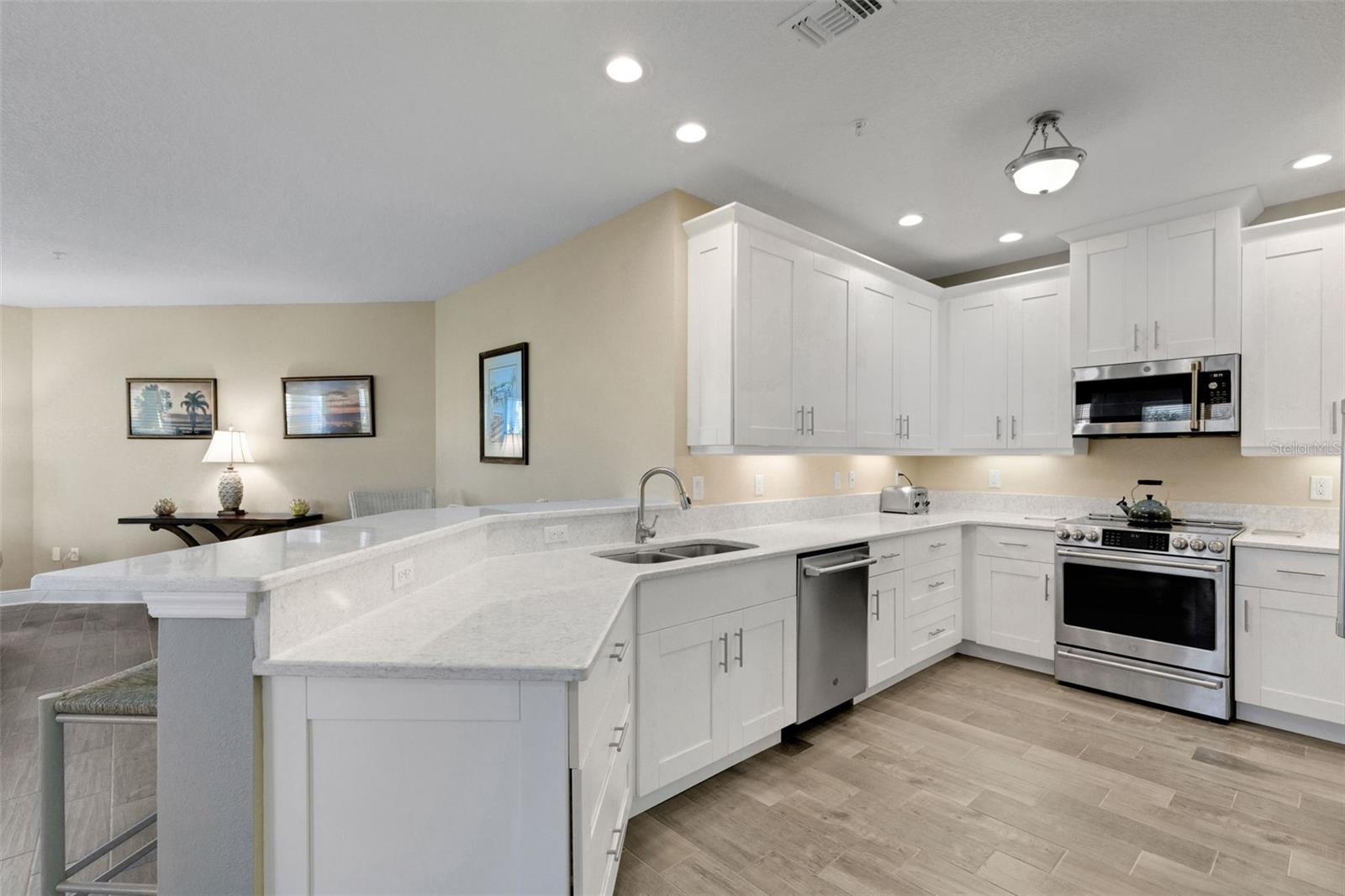 3450 77 St #201, Bradenton, FL 34209 photo
