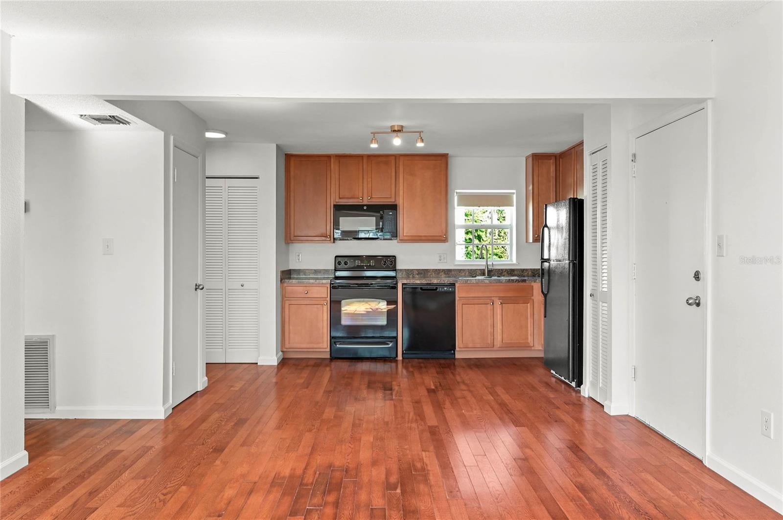 317 E Amelia St #7, Orlando, FL 32801 photo