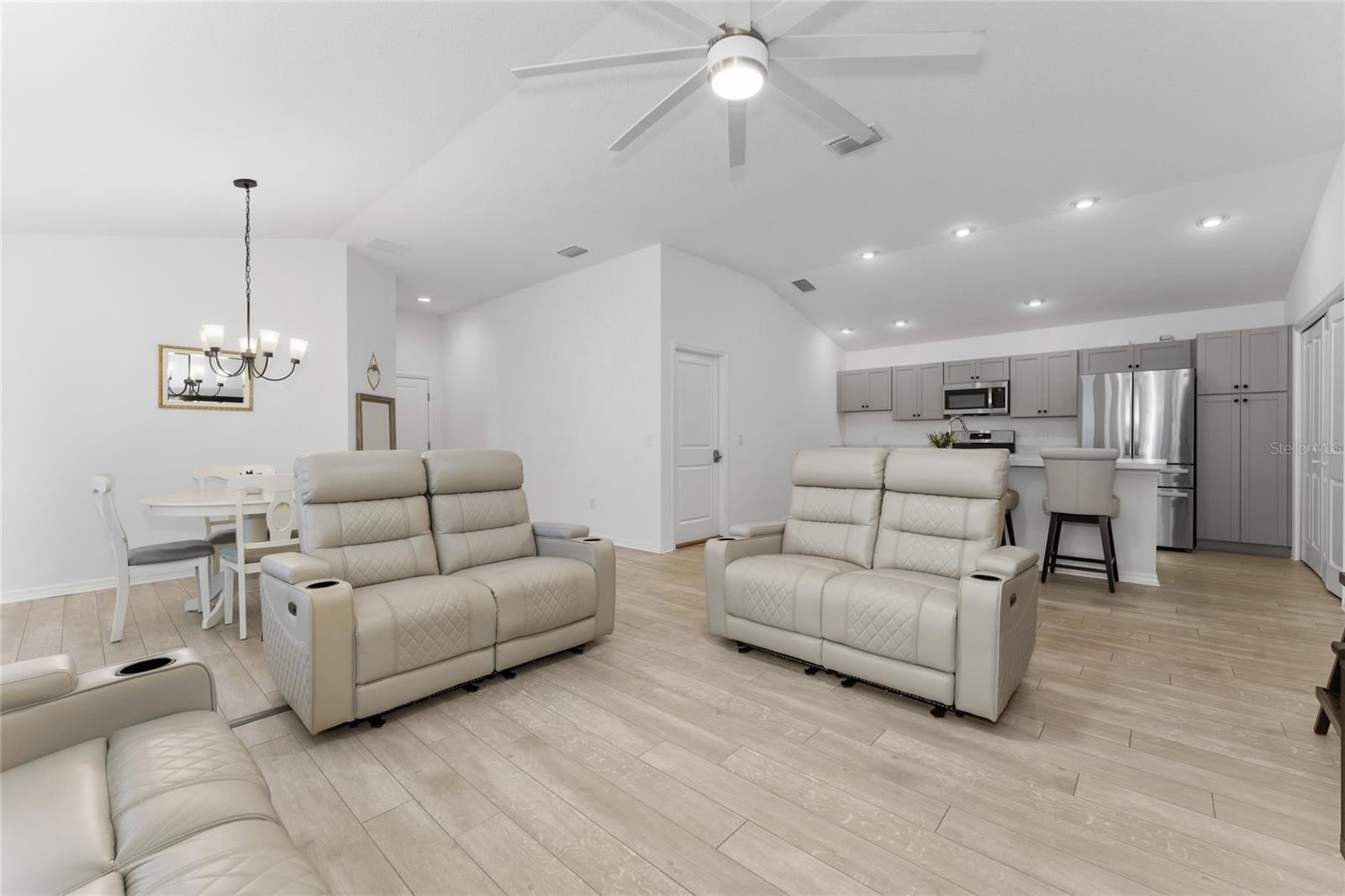 7634 Cheryl Ct, The Villages, FL 34762 photo