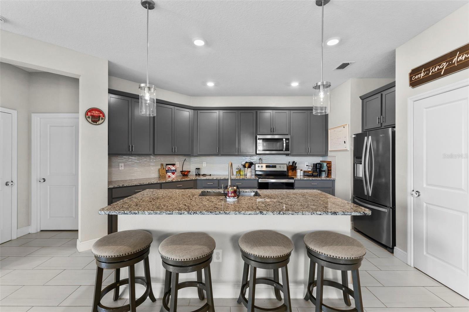 7434 35 Ln, Sarasota, FL 34243 photo