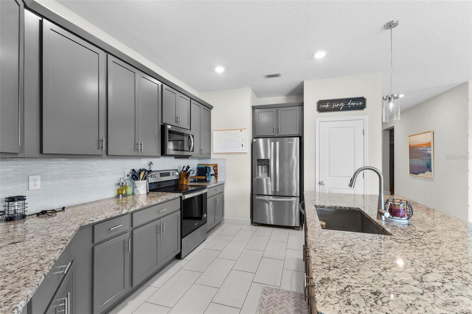 7434 35 Ln, Sarasota, FL 34243 photo