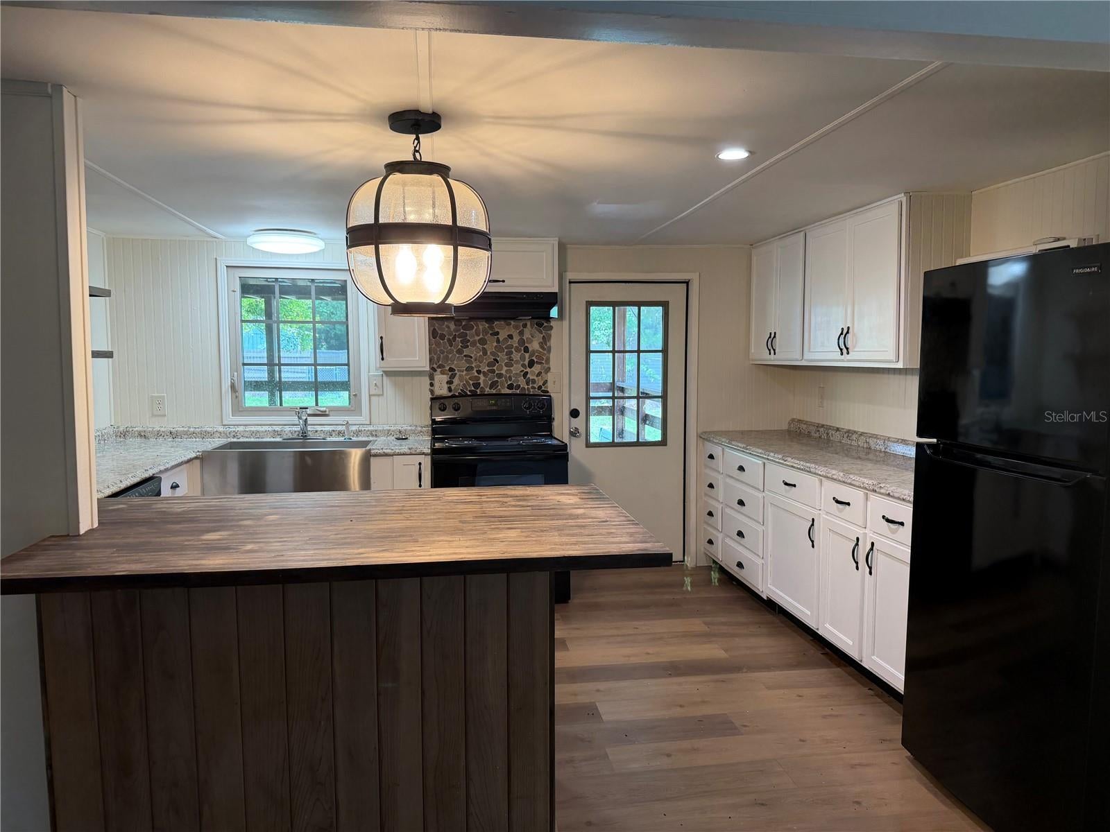 8732 County Road 647 S, Bushnell, FL 33513 photo