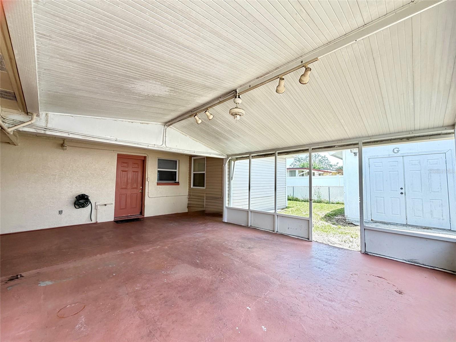 3306 W Burke St, Tampa, FL 33614 photo