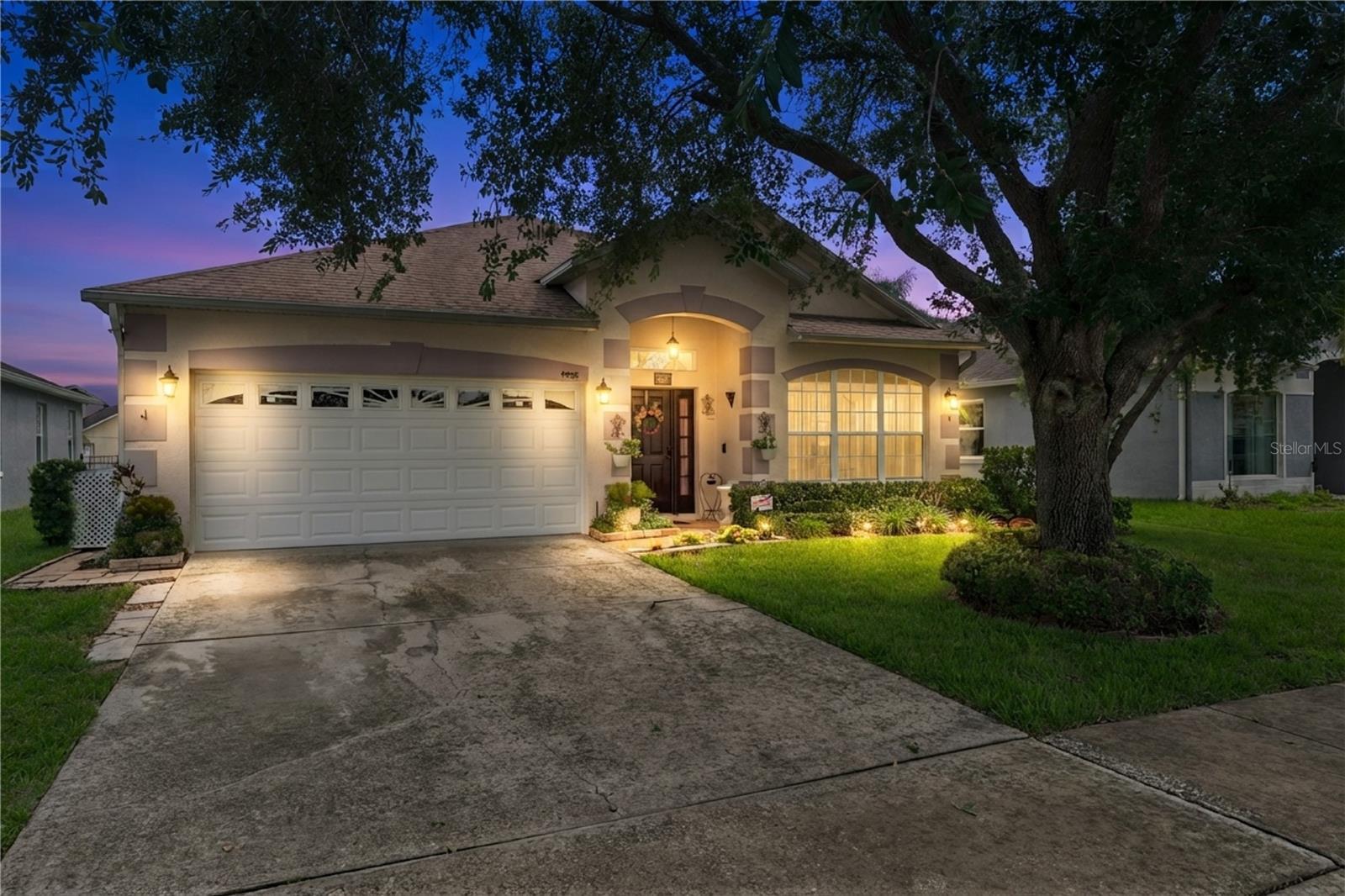 9955 Medallion Bluff Ln, Orlando, FL 32829 photo