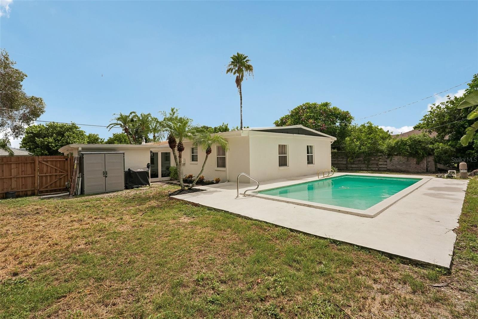 2406 Florida Blvd, Bradenton, FL 34207 photo