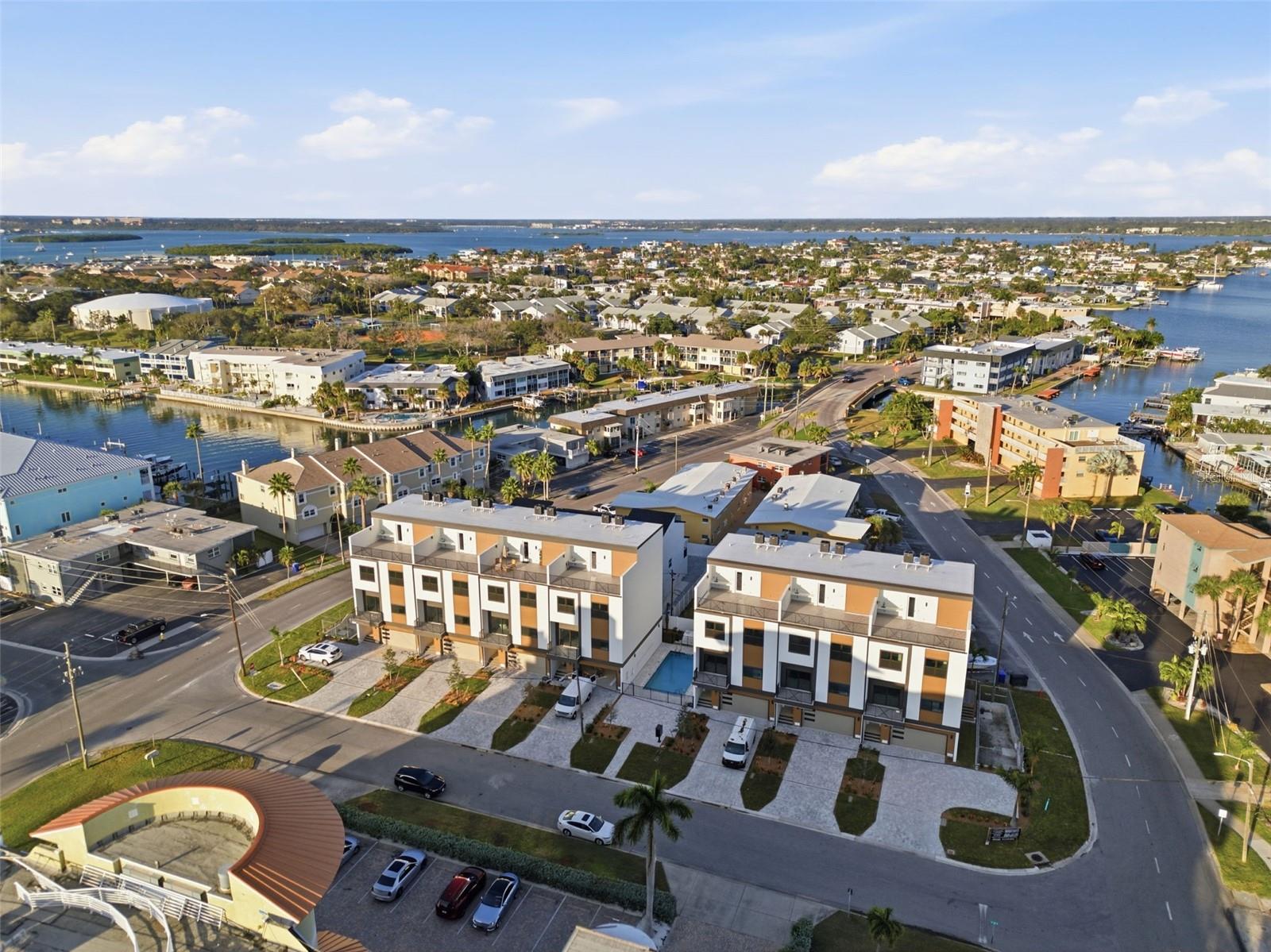 11605 1 St, Treasure Island, FL 33706
