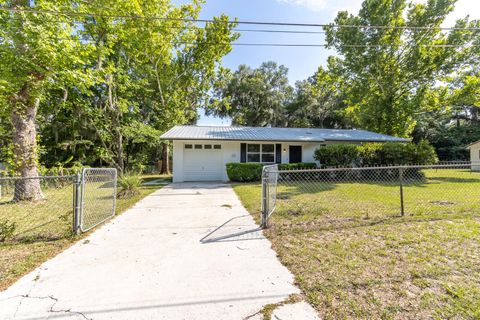 Single Family Residence in GAINESVILLE FL 4729 SE 19TH AVENUE.jpg