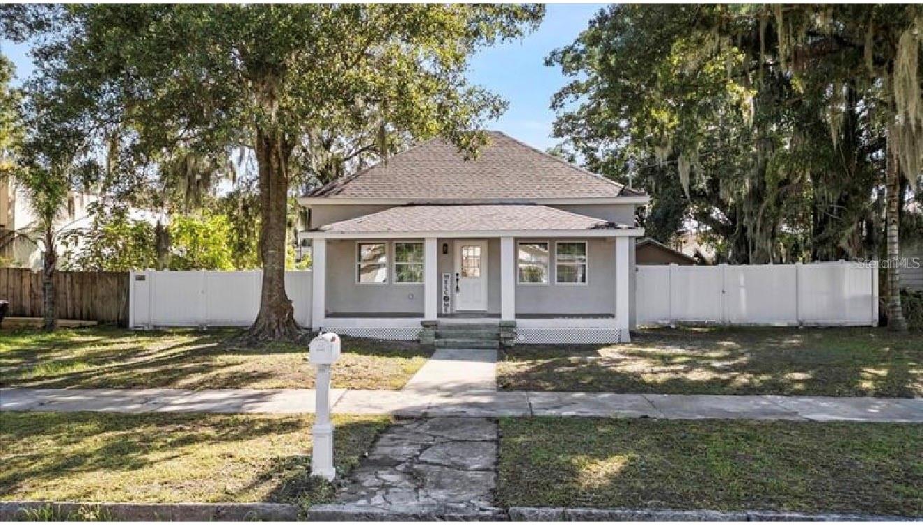 506 Warnell St, Plant City, FL 33563