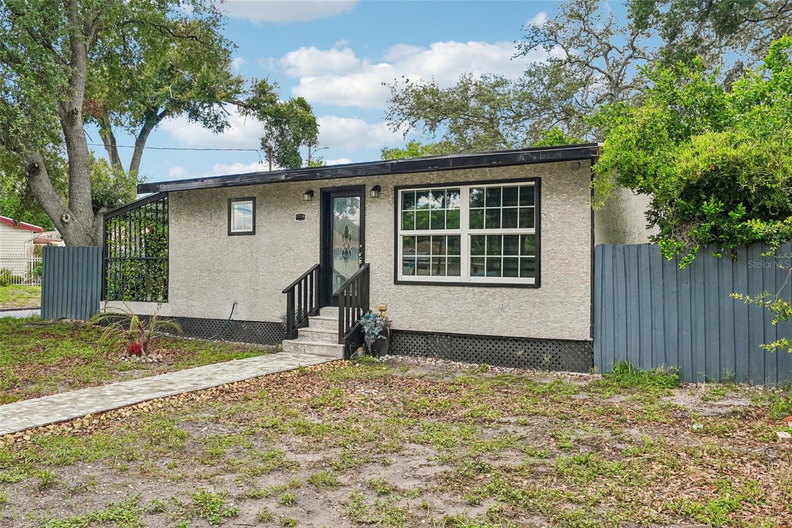 8514 N Branch Ave, Tampa, FL 33604 photo