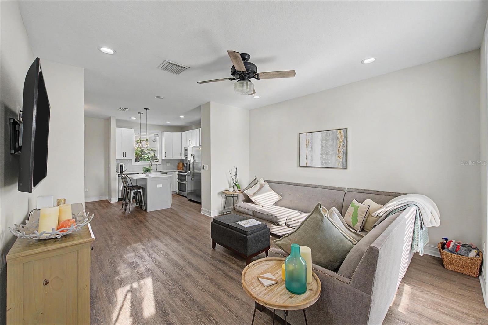 1527 N Morgan St, Tampa, FL 33602 photo