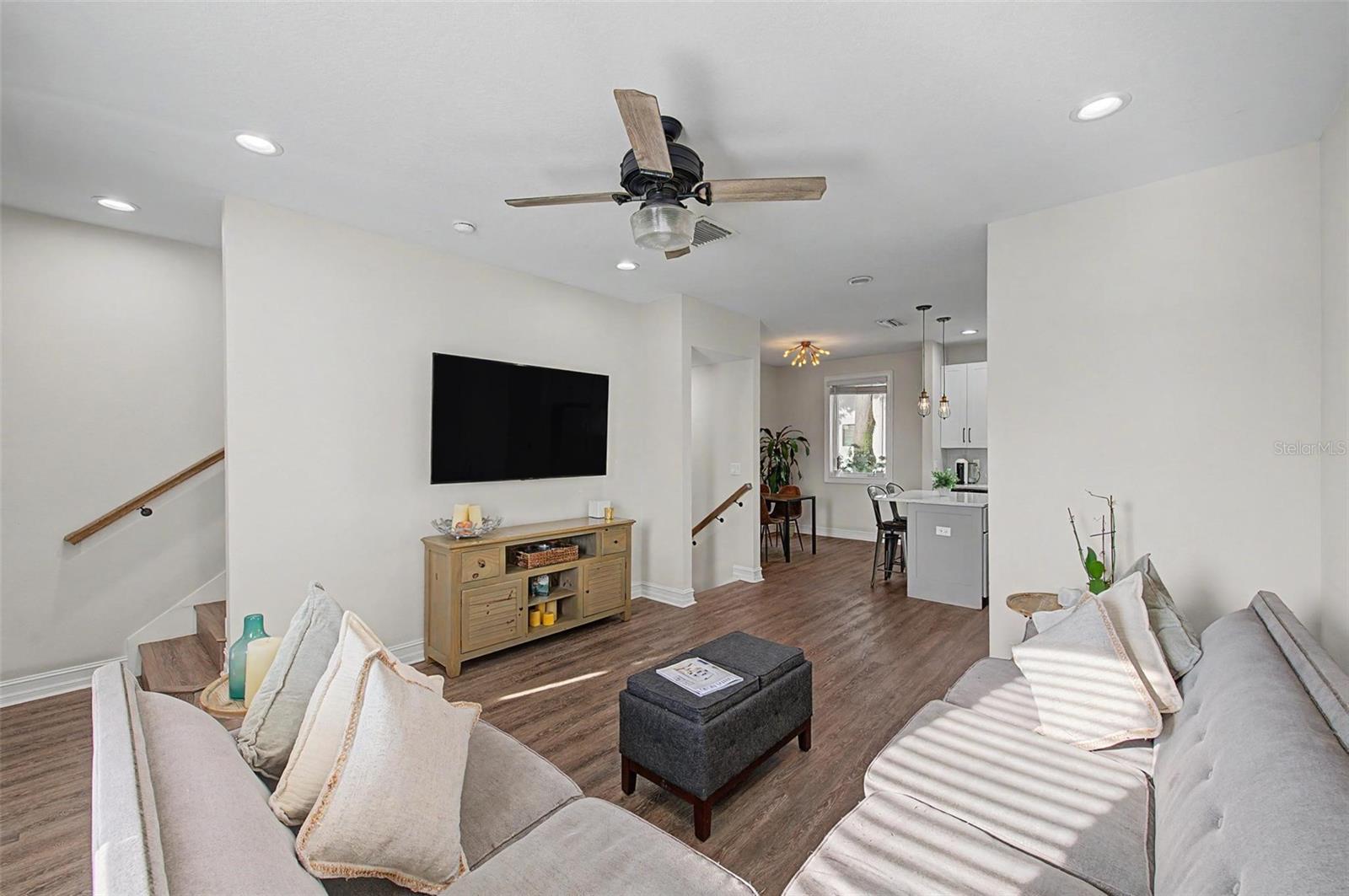 1527 N Morgan St, Tampa, FL 33602 photo