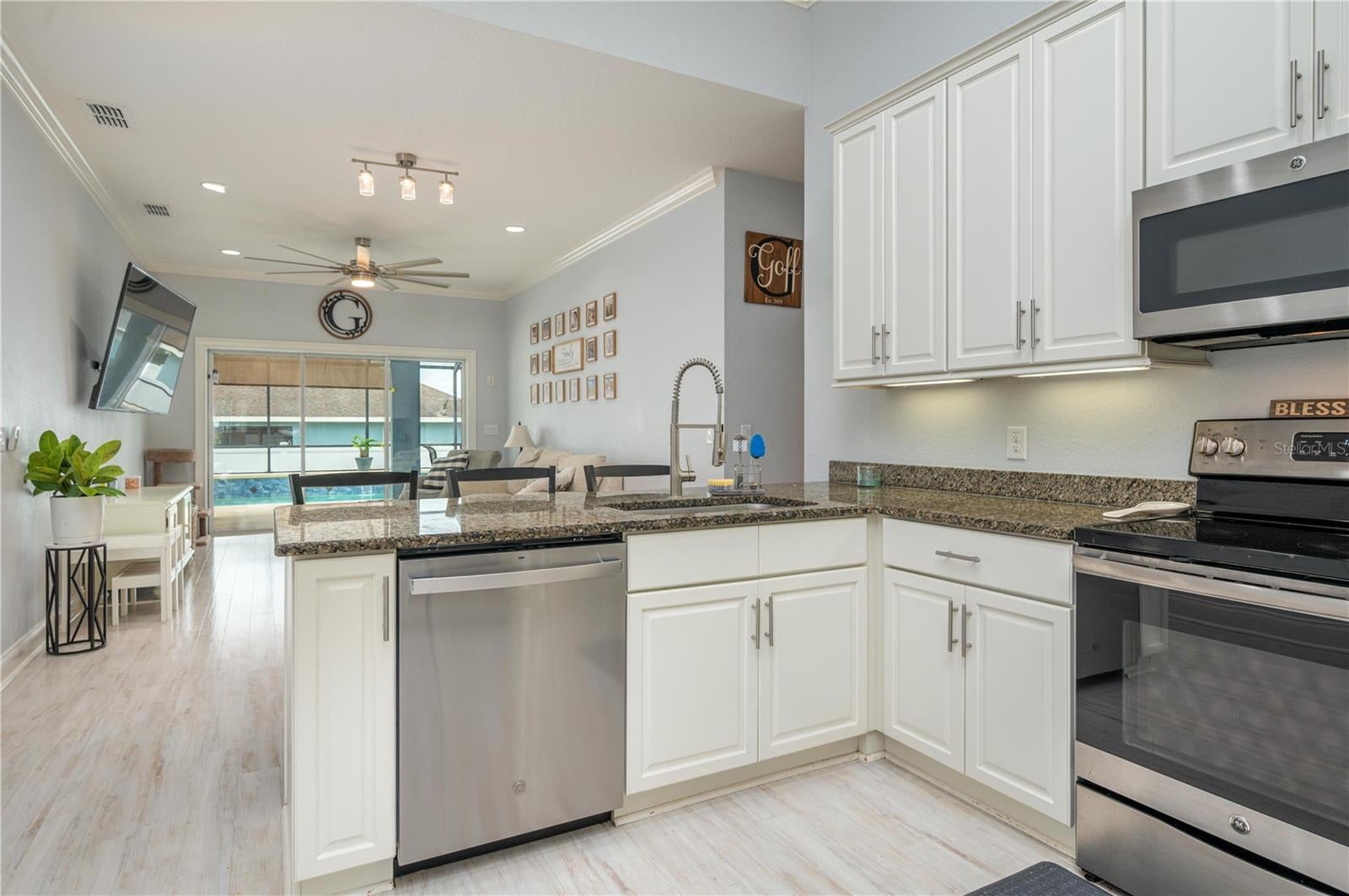 139 Bentley Oaks Blvd, Auburndale, FL 33823 photo