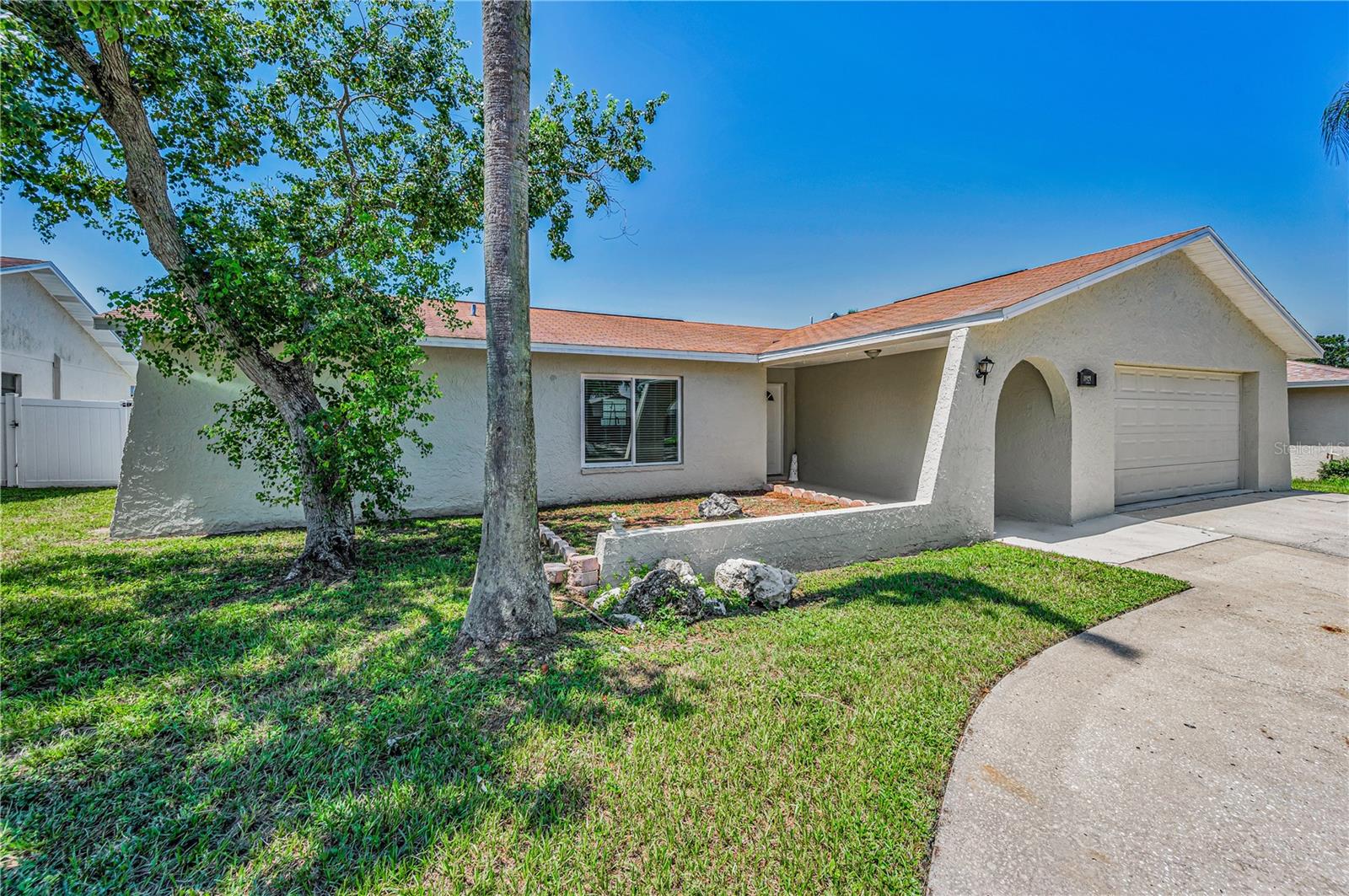 11121 Peppertree Ln, Port Richey, FL 34668 photo