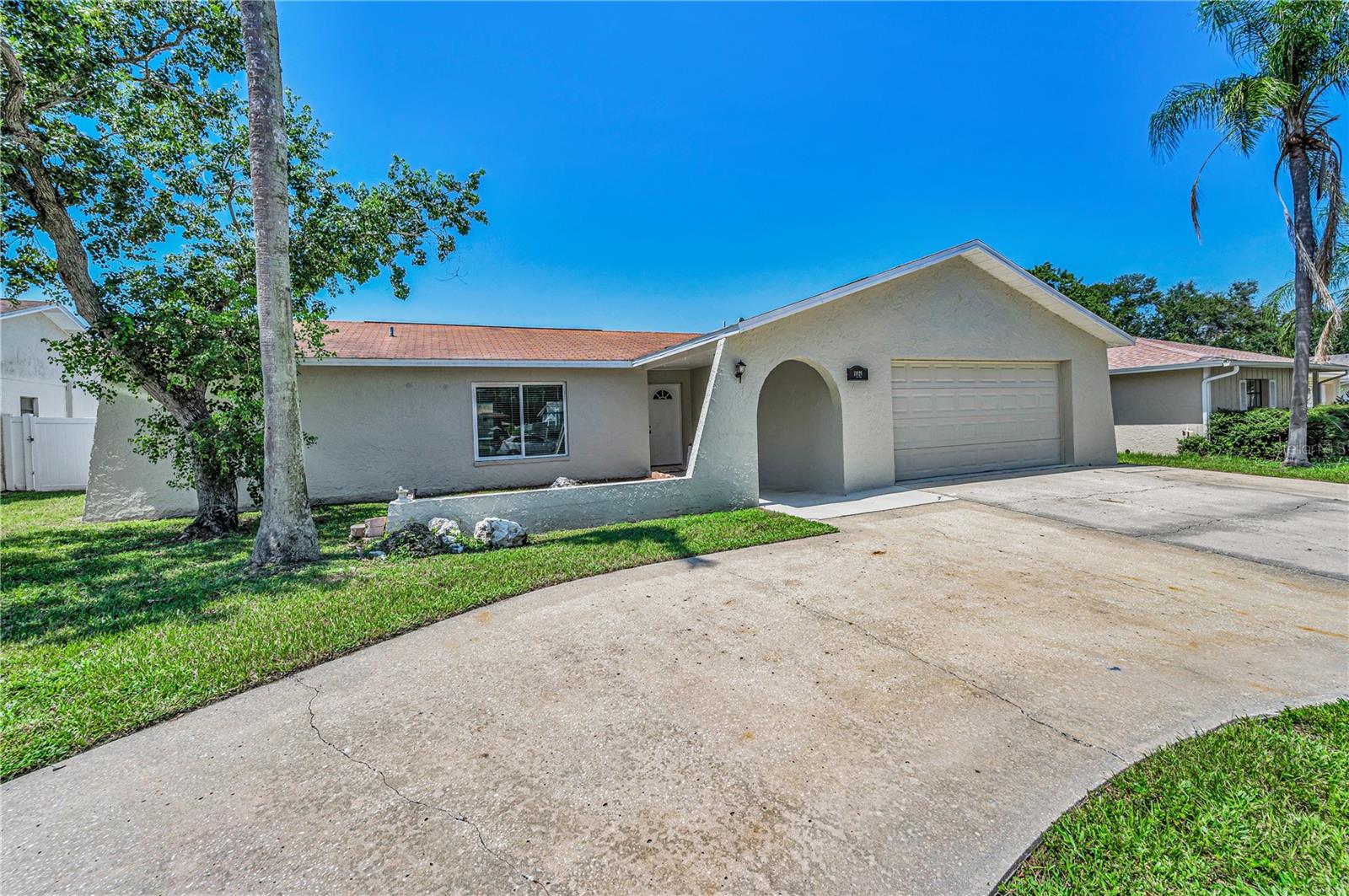 11121 Peppertree Ln, Port Richey, FL 34668 photo