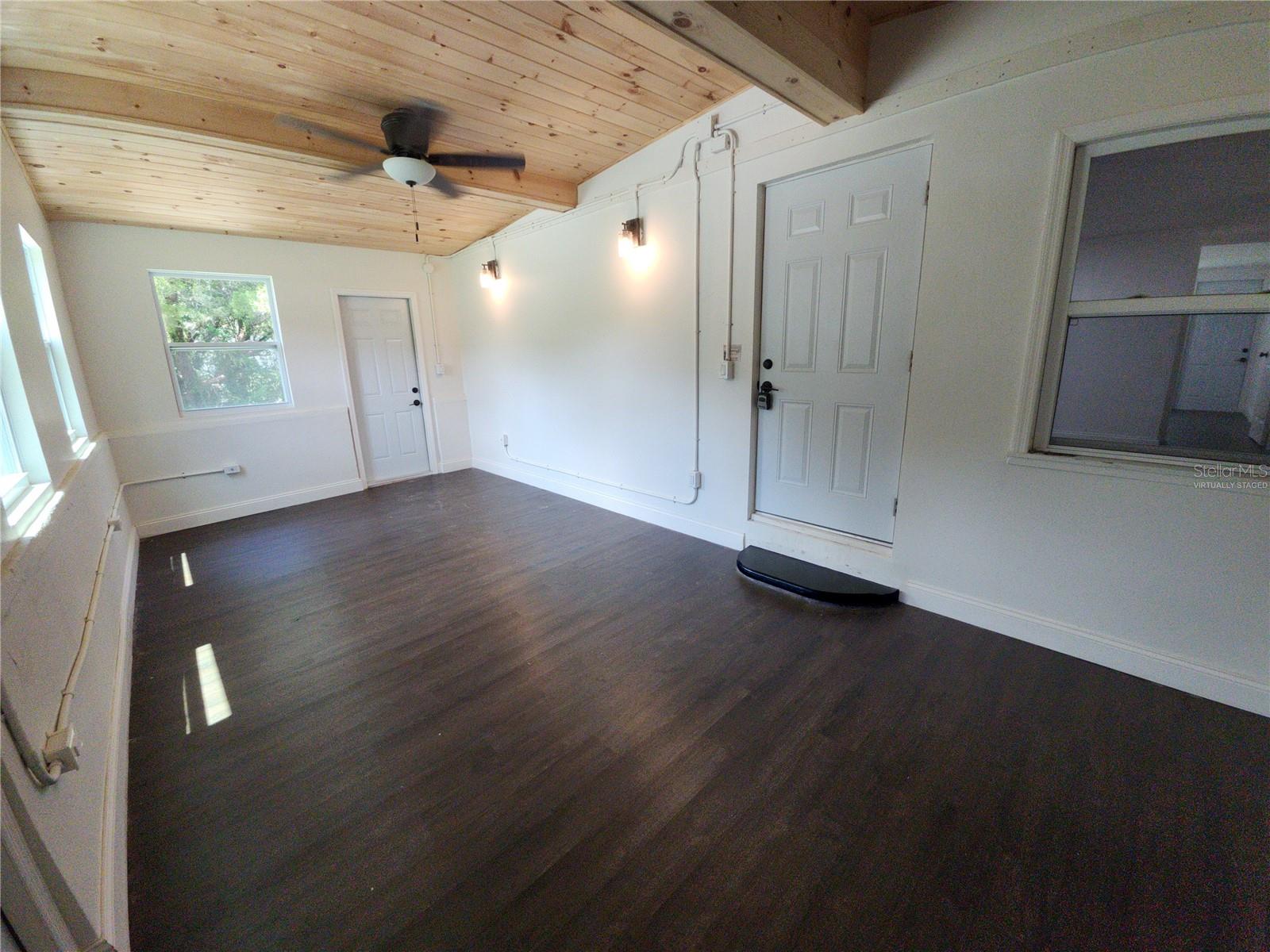 8569 W Admiral Byrd Ln, Crystal River, FL 34429 photo