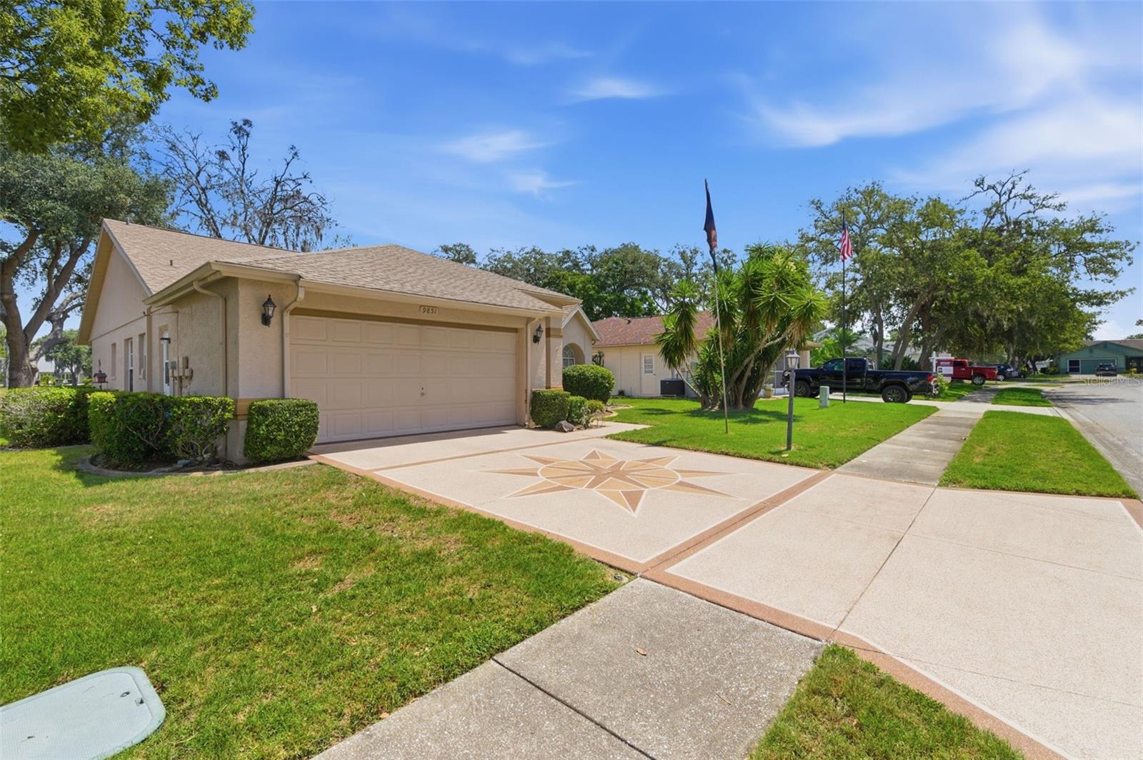 9851 Kingsport Ave, New Port Richey, FL 34655 photo
