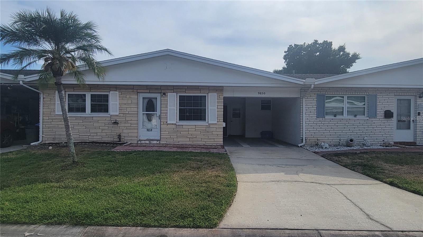 9850 Lily St, Pinellas Park, FL 33782
