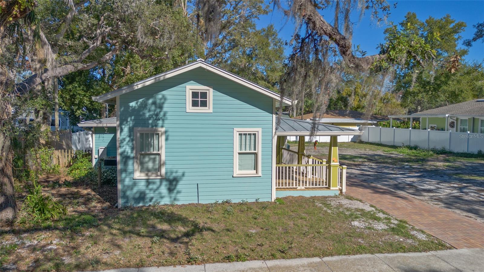 448 Locklie St, Dunedin, FL 34698 photo
