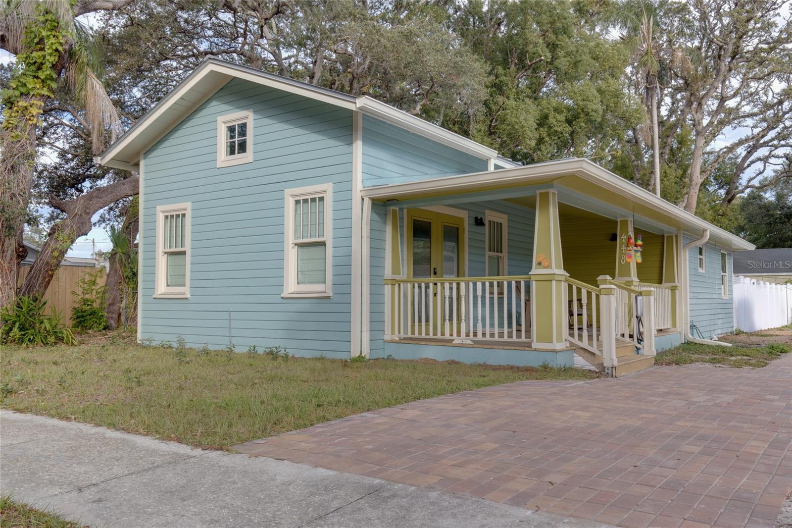 448 Locklie St, Dunedin, FL 34698 photo