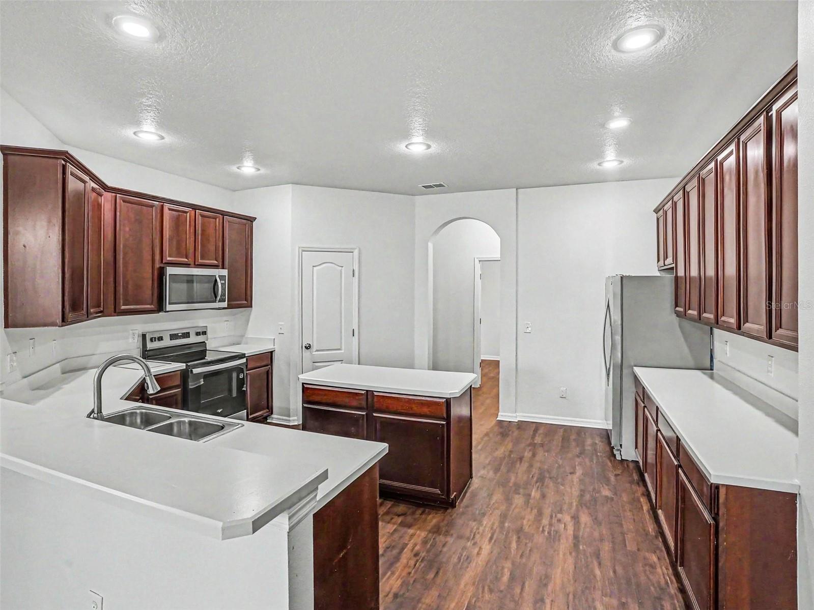 526 Azalea Bloom Dr, Apopka, FL 32712 photo