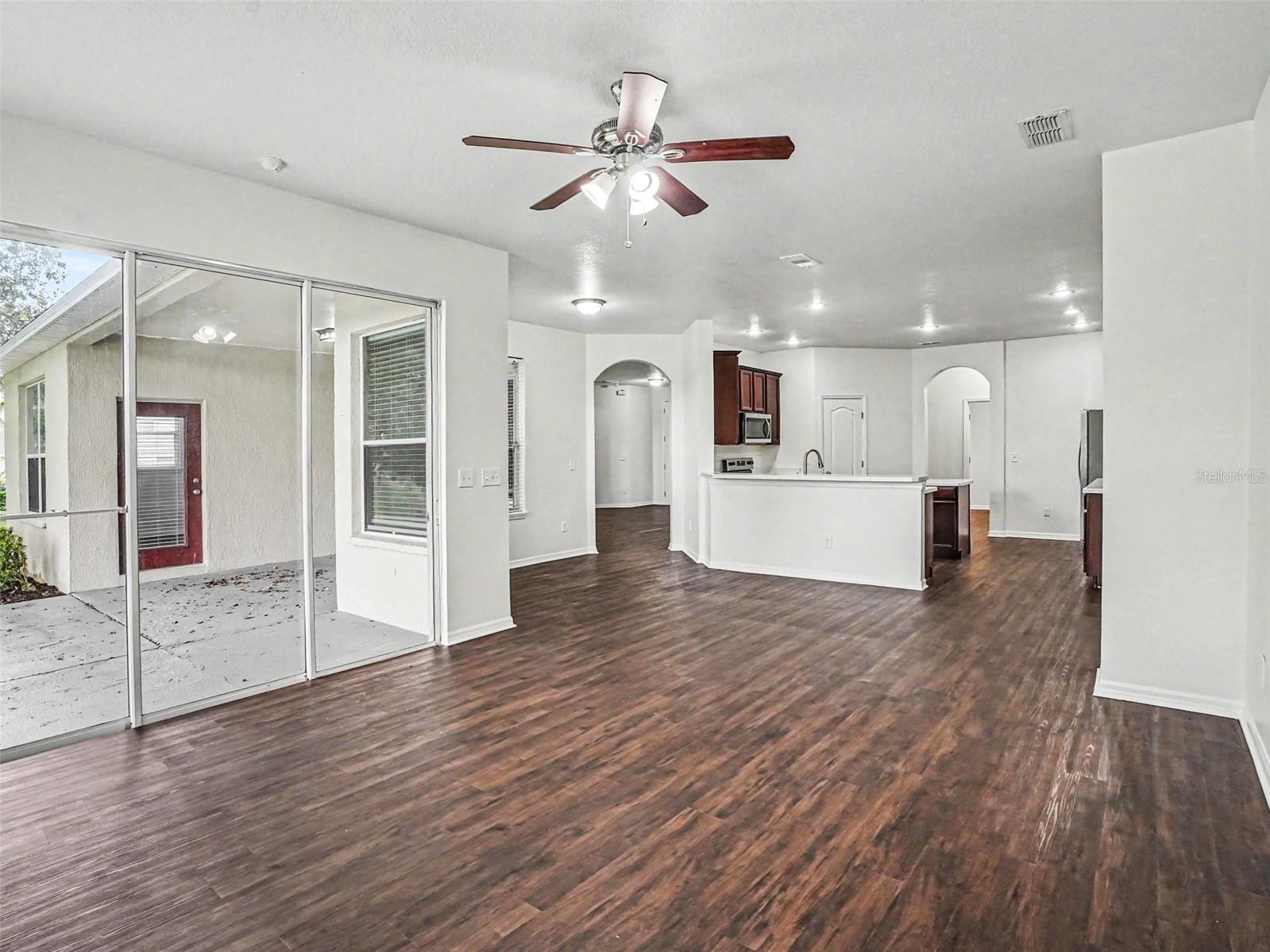 526 Azalea Bloom Dr, Apopka, FL 32712 photo