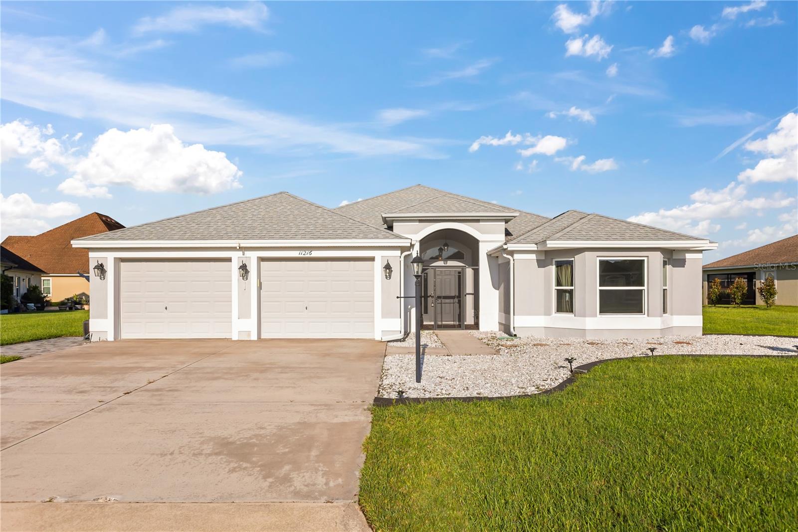 11216 Roz Way, Oxford, FL 34484