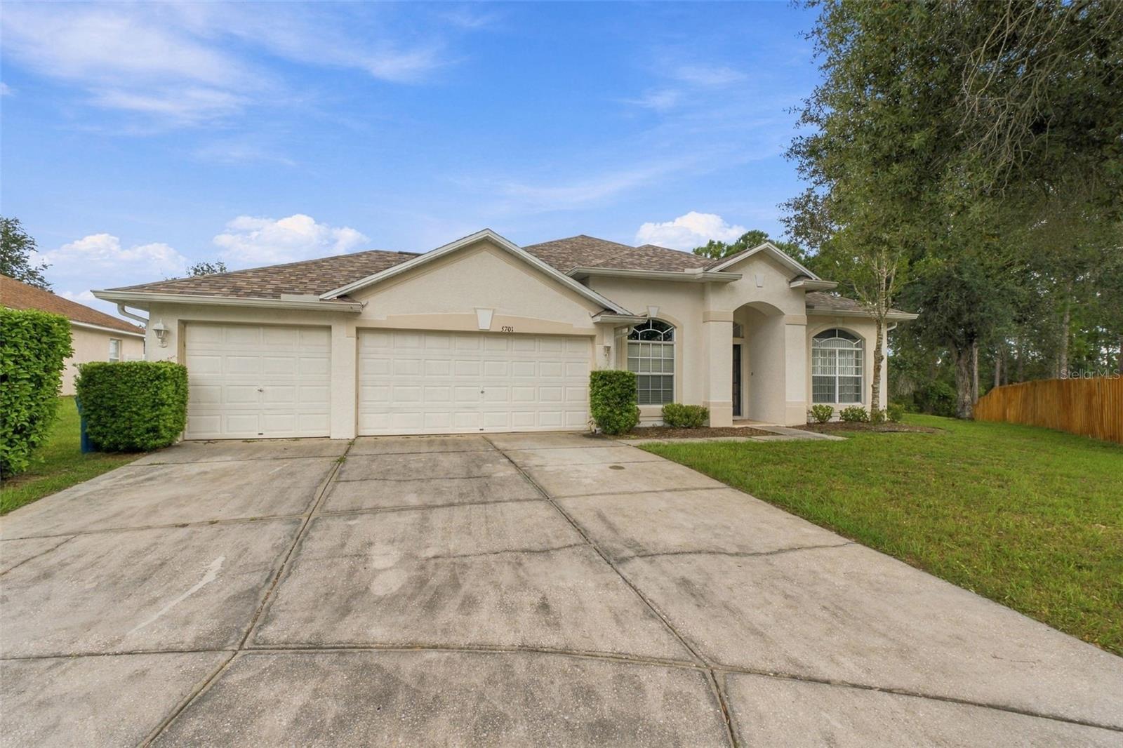5701 Brackenwood Dr, Spring Hill, FL 34609 photo