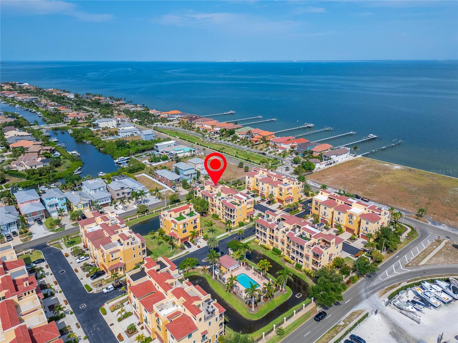 6407 Mayra Shores Ln, Apollo Beach, FL 33572 photo