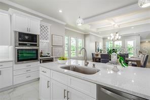 3844 Seena Manor Ct, Tampa, FL 33618 photo
