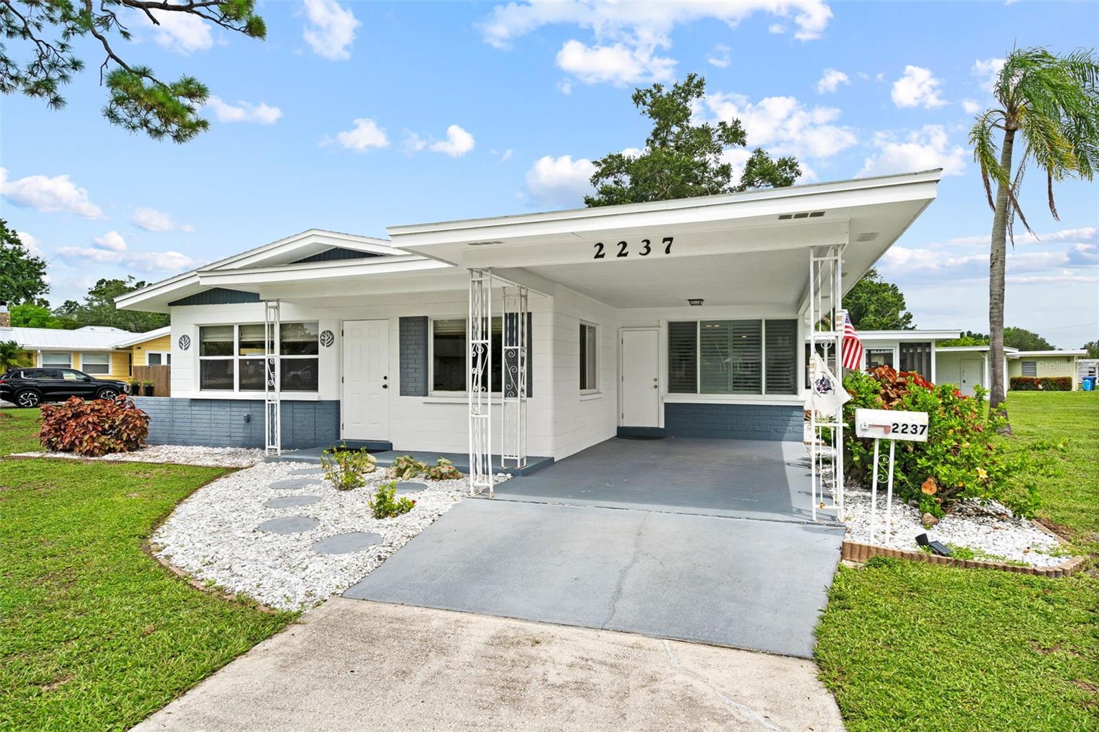2237 2 Ave, Bradenton, FL 34208