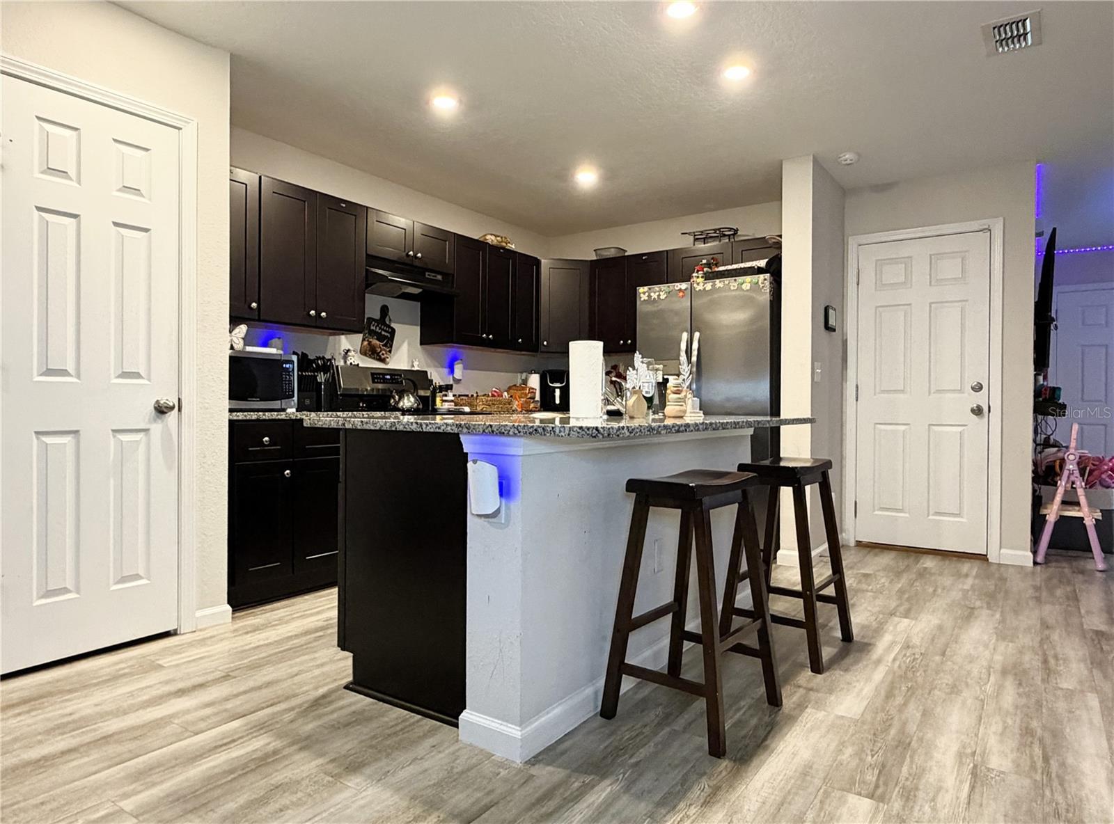 8139 Vining St, Jacksonville, FL 32210 photo
