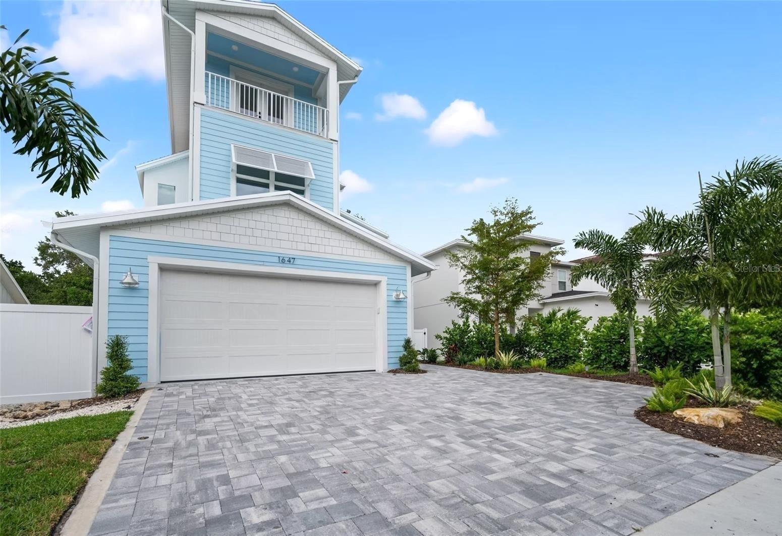 1647 Siesta Dr, Sarasota, FL 34239 photo