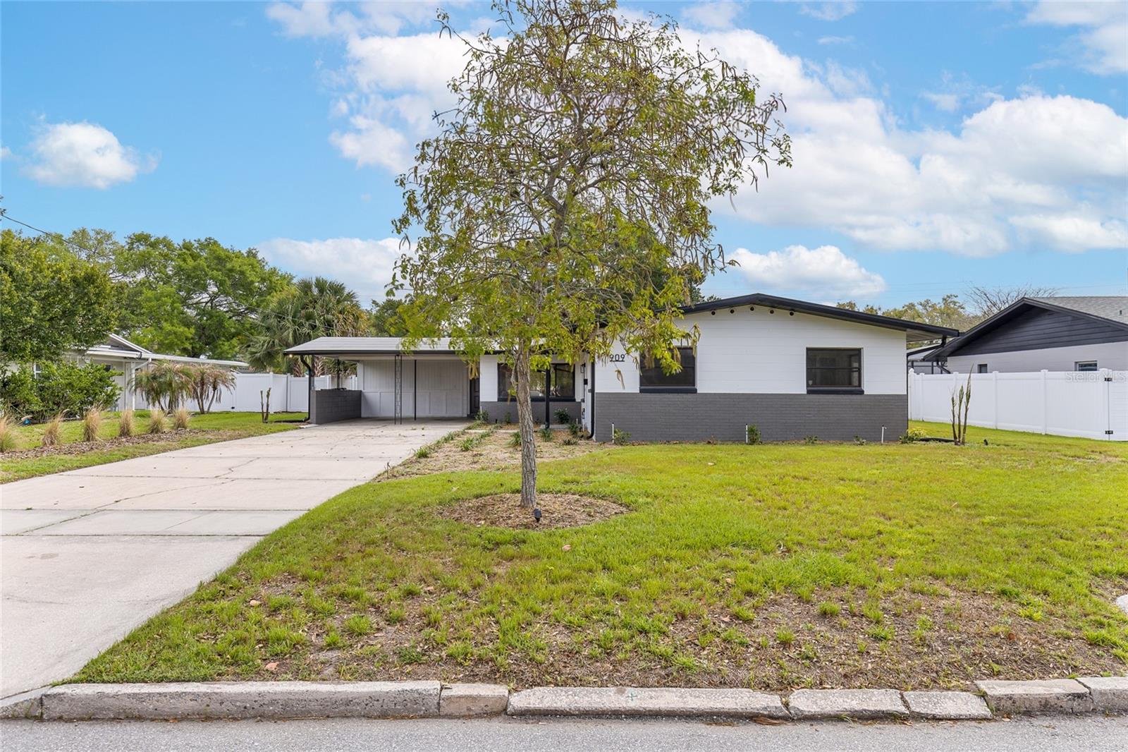 909 Marabon Ave, Orlando, FL 32806 photo