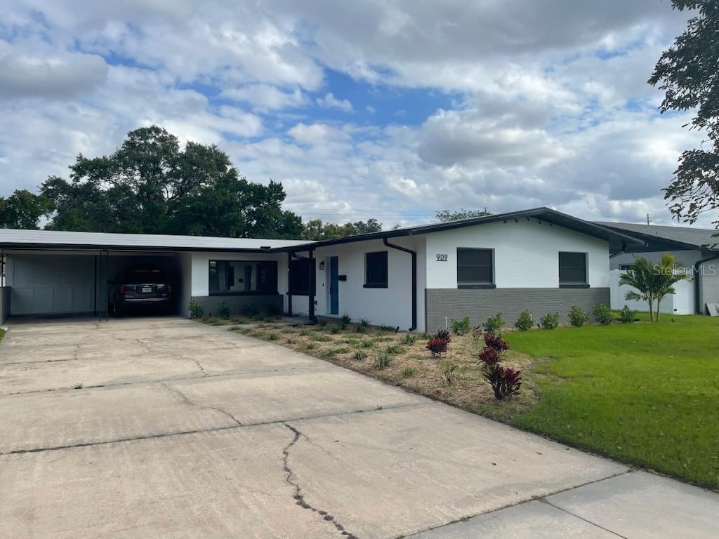 909 Marabon Ave, Orlando, FL 32806 photo