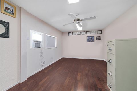 Farm in BUSHNELL FL 975 CR 542E 73.jpg