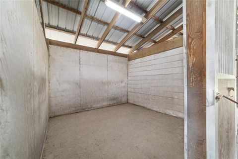 Farm in BUSHNELL FL 975 CR 542E 72.jpg
