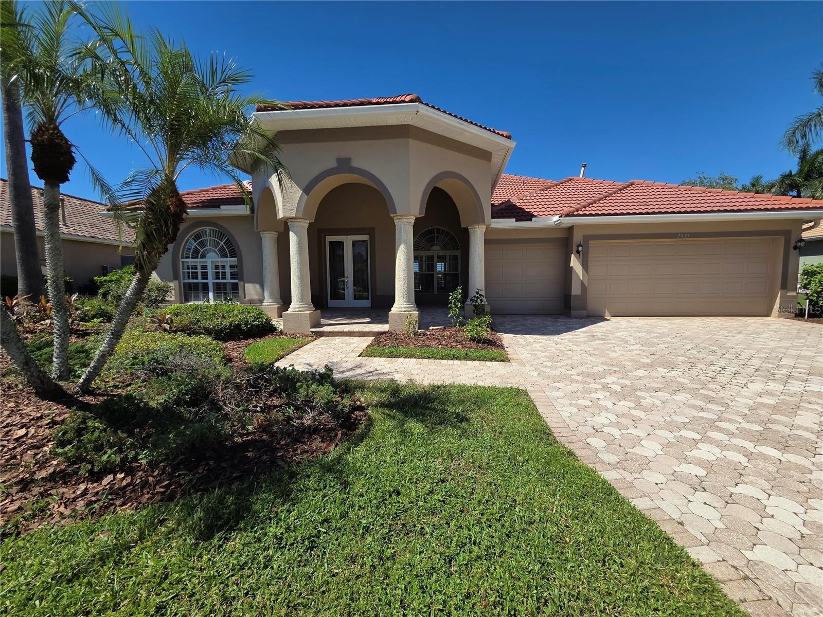 7531 Camden Harbor Dr, Bradenton, FL 34212 photo