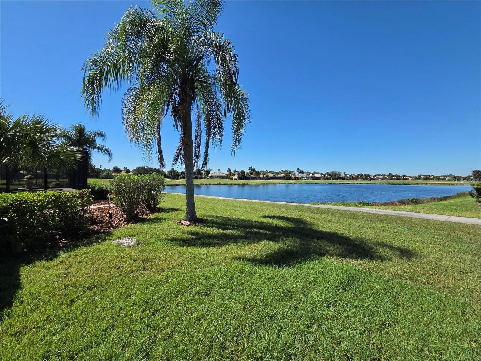 7531 Camden Harbor Dr, Bradenton, FL 34212 photo