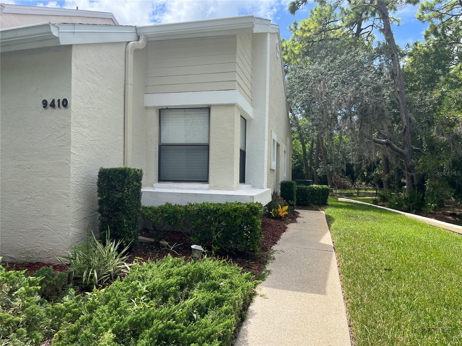 9410 Nakoma Way #H, Weeki Wachee, FL 34613 photo