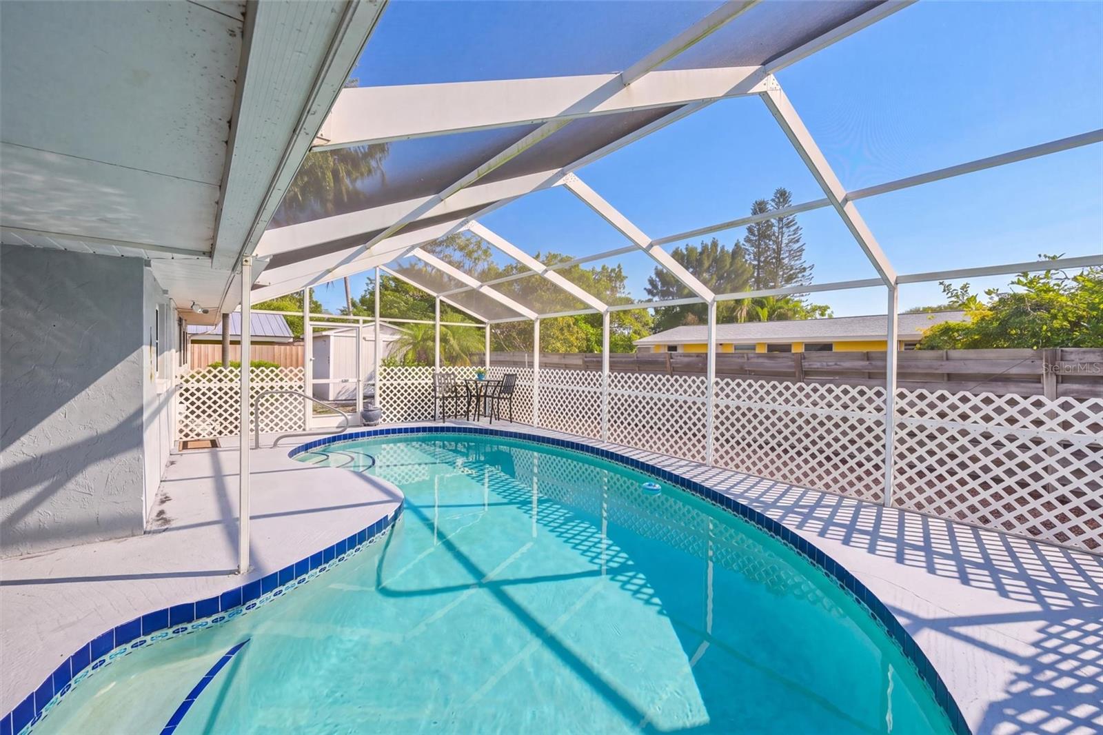 811 Alderwood Way, Sarasota, FL 34243 photo