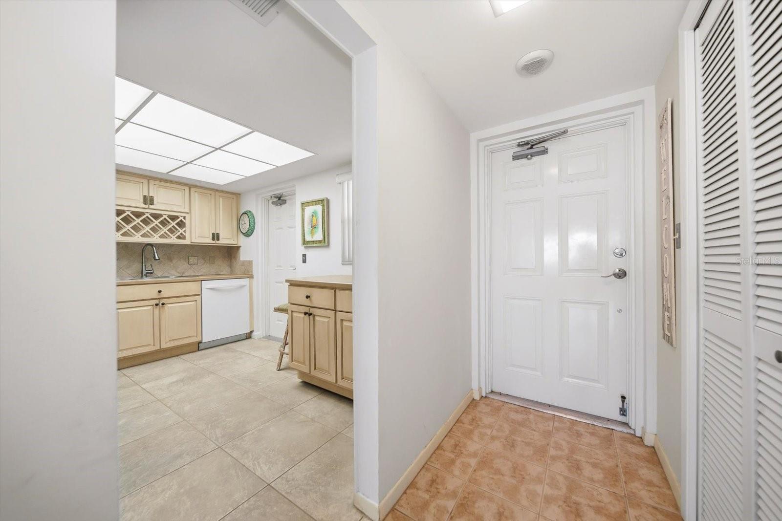 5108 Brittany Dr #607, Saint Petersburg, FL 33715 photo