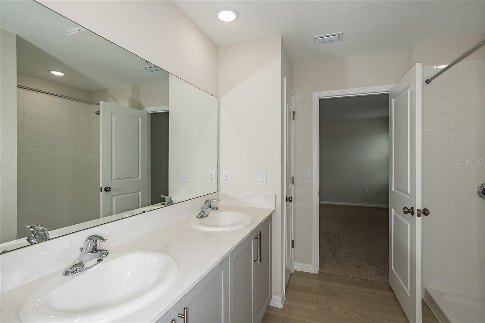 34634 Silent Pine Run, Dade City, FL 33525 photo