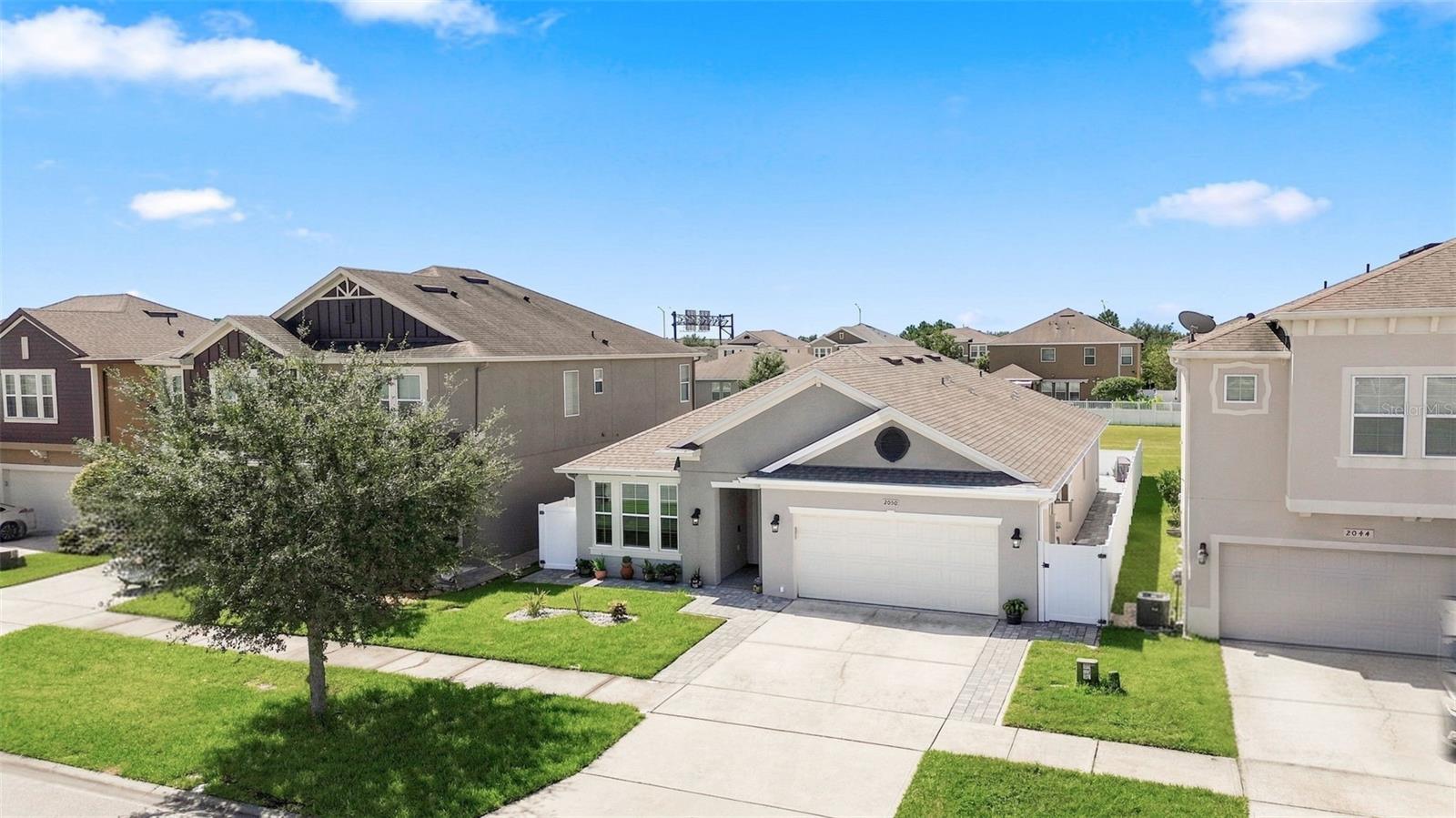 2050 Beacon Landing Cir, Orlando, FL 32824 photo