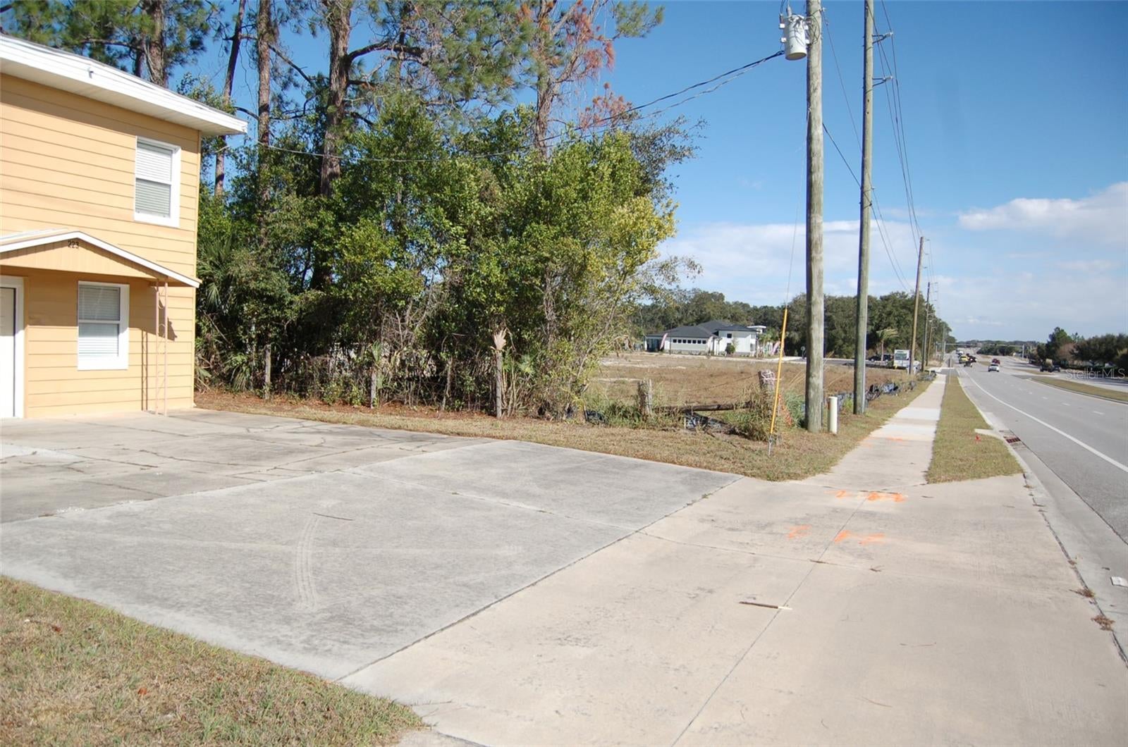 223 County Road 466a, Fruitland Park, FL 34731 photo