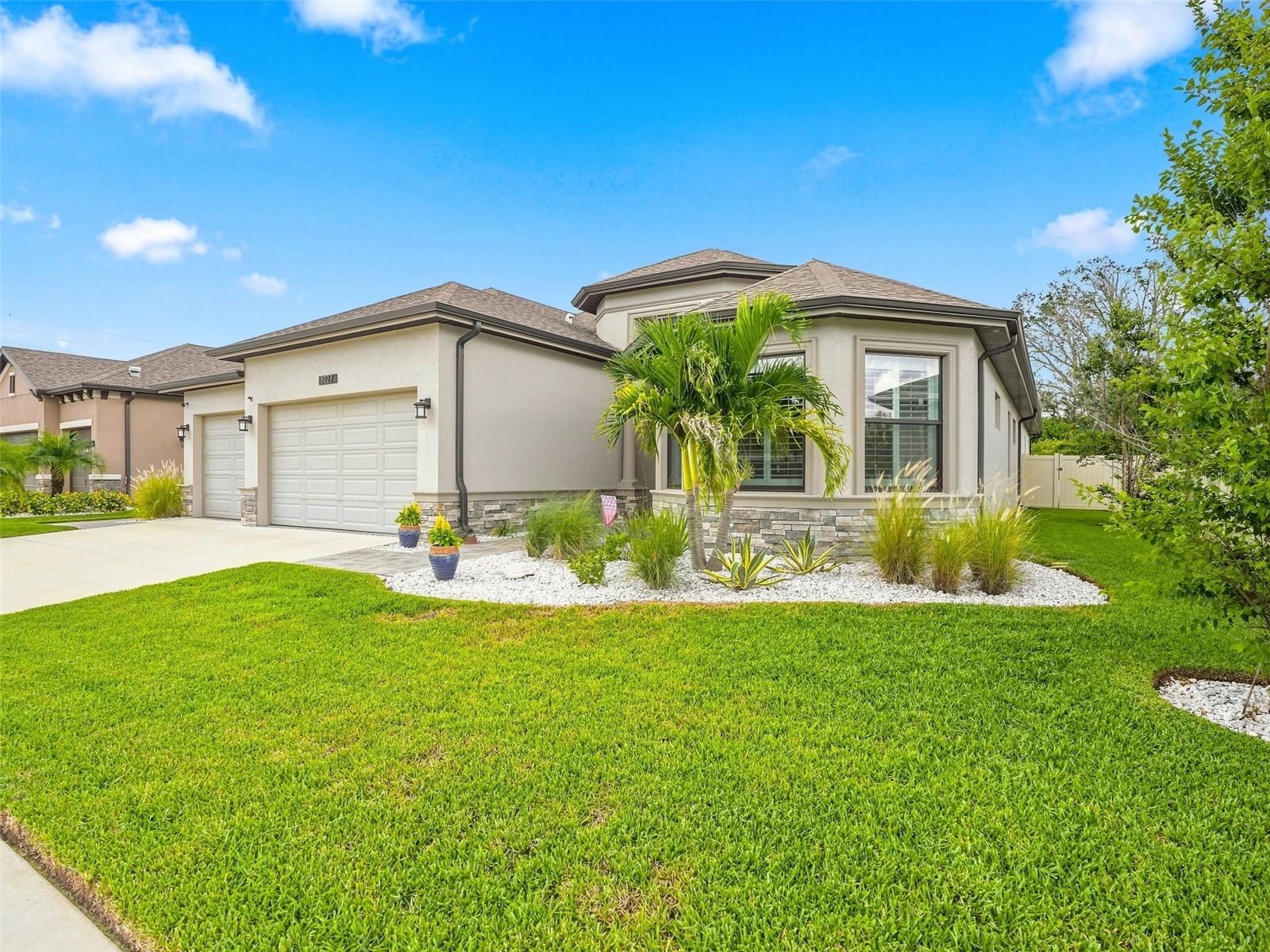 1927 Jullee Ln, Palm Harbor, FL 34683 photo