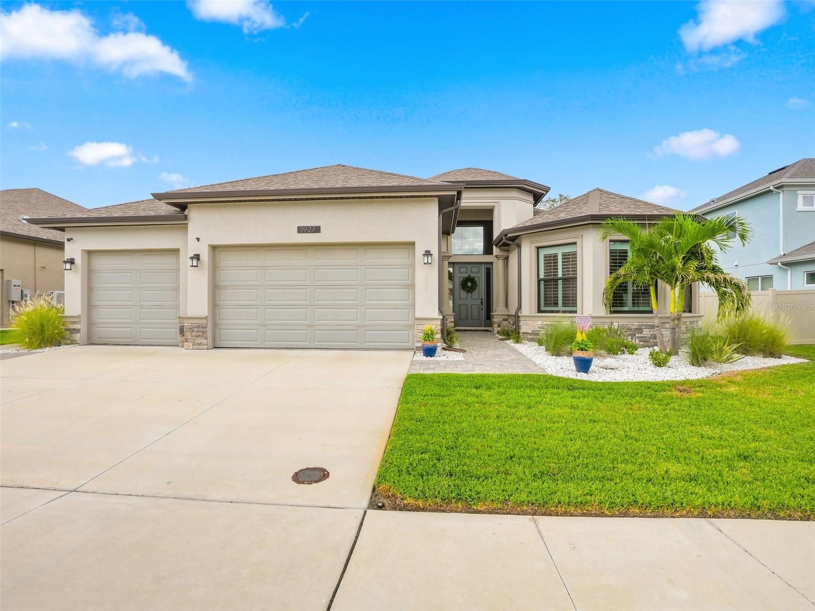 1927 Jullee Ln, Palm Harbor, FL 34683